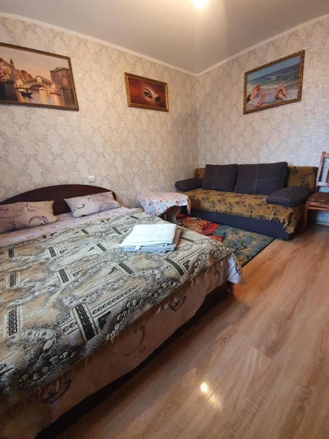 Аpartments Rivne Hotel Kvartira Автовокзал Центр Buitenkant foto